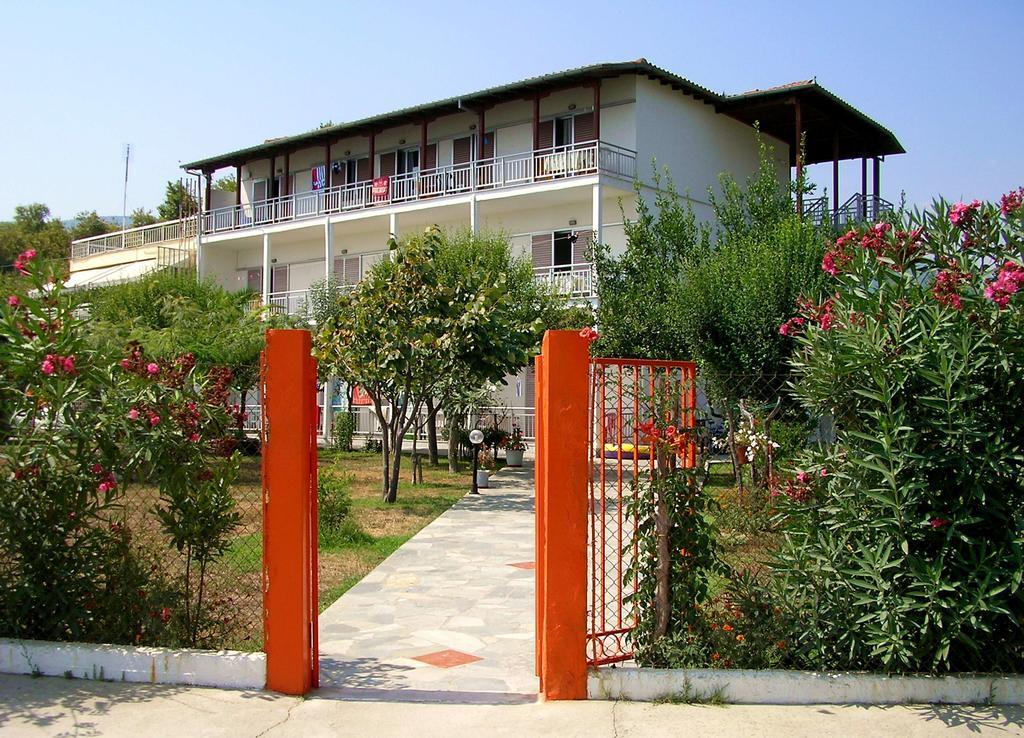Apartments Ziogas Paralía Skotínis 외부 사진
